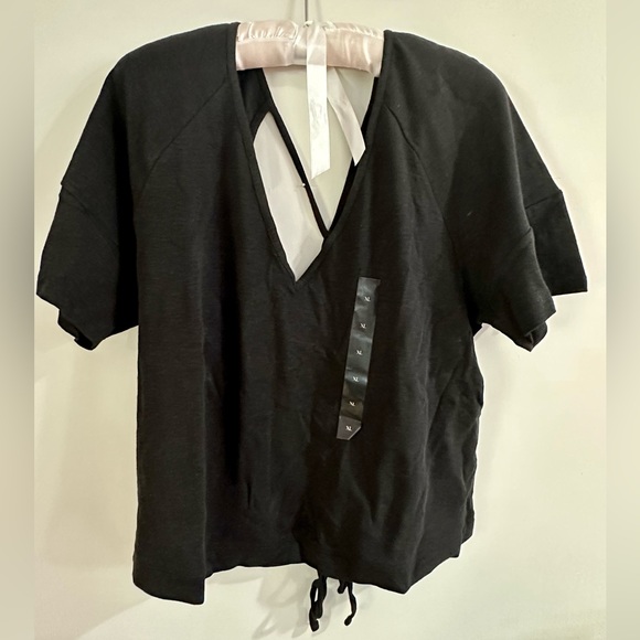Black Banana Republic cropped criss-cross back short sleeve shirt, size XL, NWT - Picture 2 of 6